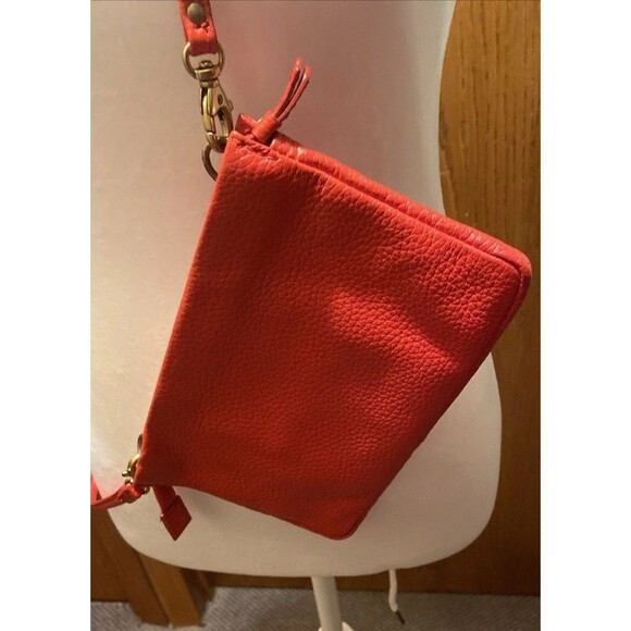 Fossil "Mimi" Red Pebbled Leather Top Zip Clutch Ciossbody Purse Thin Strap - Picture 2 of 16